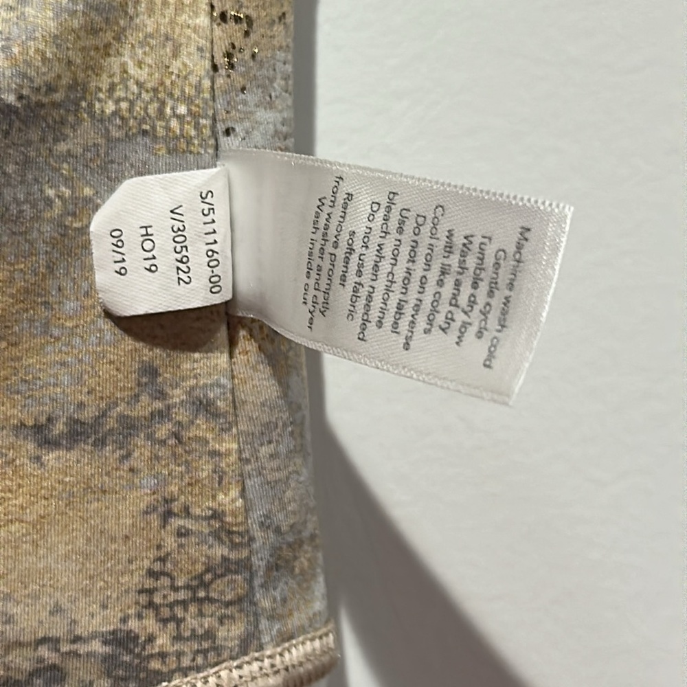 ATHLETA Elation Gilded Tights Guildegold Size Small - Picture 10 of 12